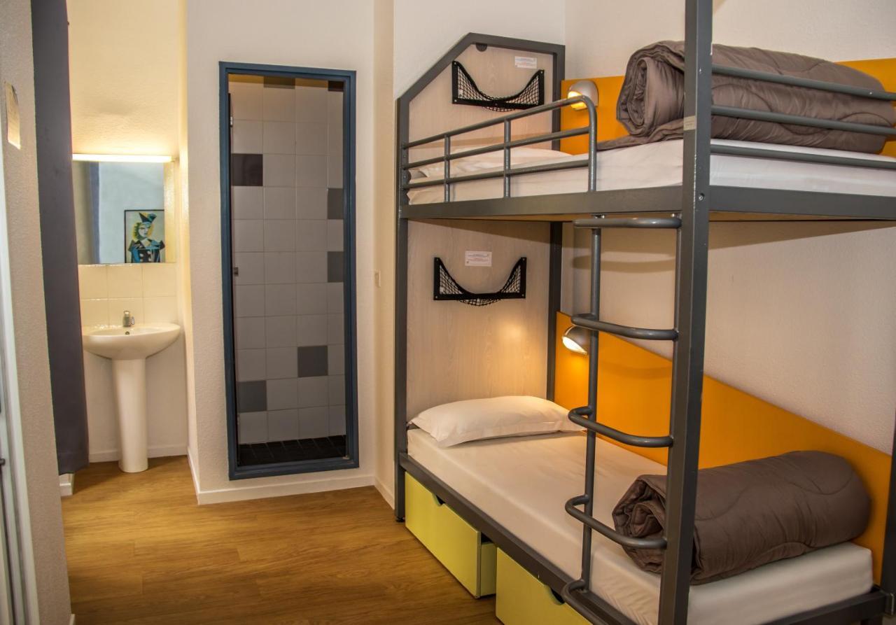 Room 2 bunk beds Ensuite Shower – Shared Toilets,1681812424:JPEG