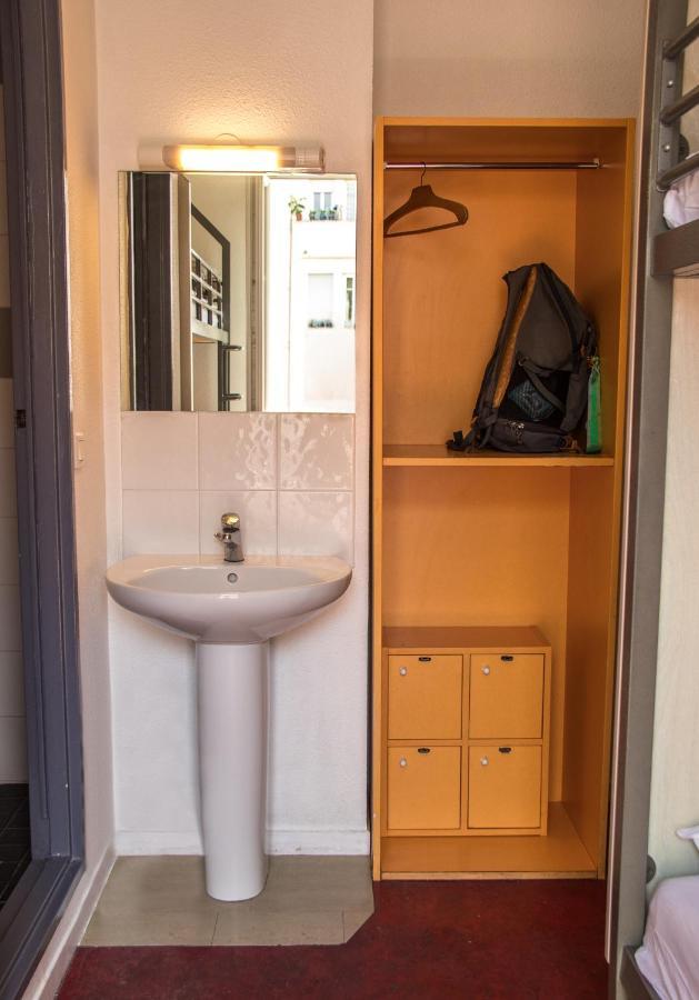 Room 2 bunk beds Ensuite Shower – Shared Toilets