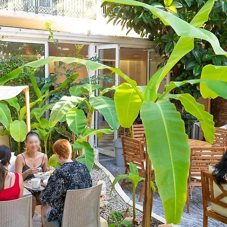 Auberge de Jeunesse HI Nice Les Camélias-3